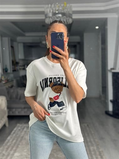 Beyaz Ayıcık Nakışlı Bisiklet Yaka Kadın T-Shirt