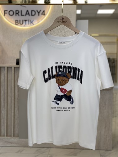 Beyaz Ayıcık Nakışlı Bisiklet Yaka Kadın T-Shirt