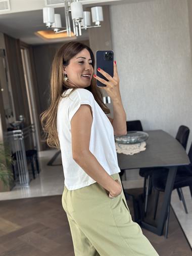 Beyaz Bisiklet Yaka Basic Top Kadın Crop T-Shirt