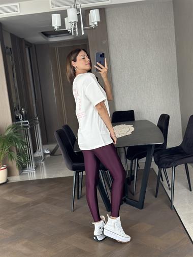 Beyaz Bisiklet Yaka Önü Ve Arkası Çiçek İşlemeli Kadın T-Shirt