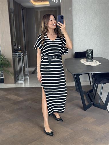 Siyah Çizgili Polo Yaka Yırtmaçlı Kadın Triko Elbise