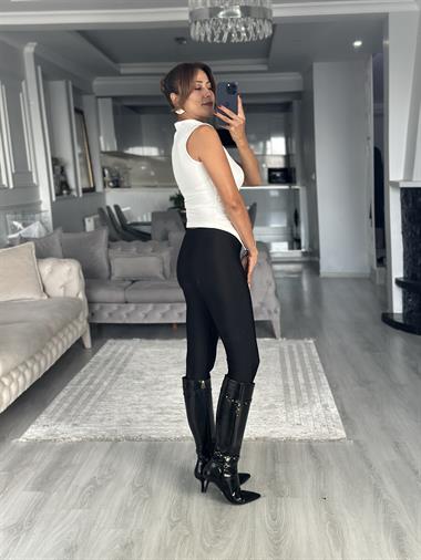 Beyaz Dik Yaka Sıfır Kol Eteği Asimetrik Kadın Bluz