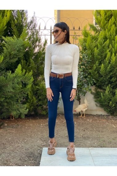 Beyaz Dikiş Detay Body