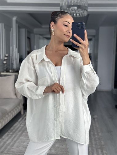 Beyaz Düşük Omuzlu Oversize Kadın Gömlek