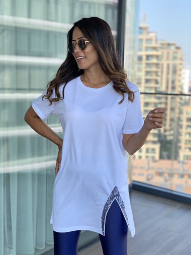 Beyaz Etek Ucu Payet Detaylı T-Shirt