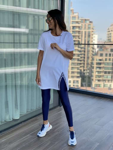 Beyaz Etek Ucu Payet Detaylı T-Shirt