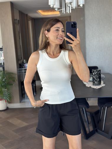 Beyaz Geniş Biyeli Halter Yaka Kadın Atlet