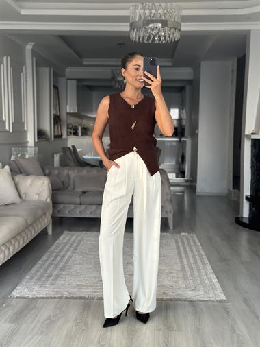 Beyaz Gold Düğmeli Arka Beli Lastikli Geniş Paça Kumaş Kadın Pantolon