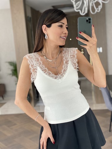 Beyaz Güpür Detay Atlet