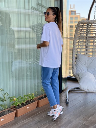 Beyaz Jean Detay Yırtıklı Bisiklet Yaka Kadın T-Shirt