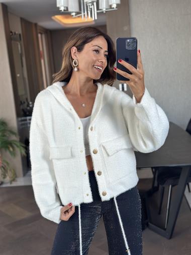 Beyaz Kapüşonlu Gold Çıtçıtlı Sakallı Kadın Ceket