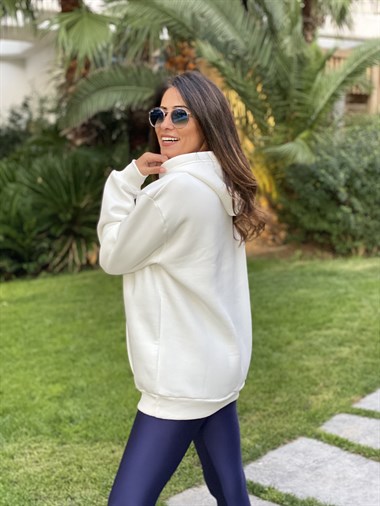 Beyaz Kapüşonlu Marka Baskılı Kadın Sweatshirt