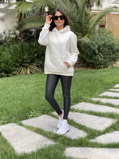 Beyaz Kapüşonlu Üç İplik Kanguru Cep Kadın Sweatshirt