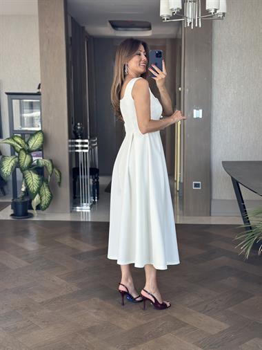 Beyaz Kare Yaka Kalın Askılı Arkası Fermuarlı Kadın Midi Boy Elbise 