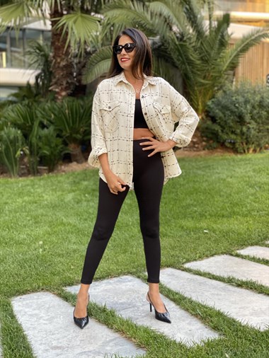 Beyaz Kareli Cebi Kapaklı Tüvit Kadın Gömlek