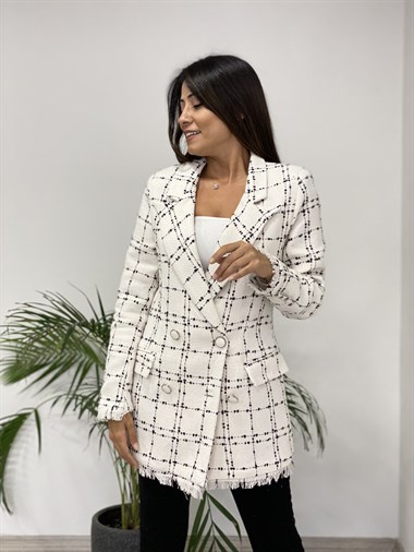 Beyaz Kareli Eteği Püsküllü Tüvit Kadın Ceket