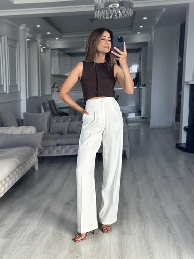 Beyaz Karol Kalın Kemerli Cepli Kadın Kumaş Pantolon