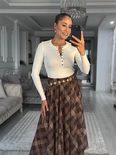 Beyaz Karol Patlı Çıtçıtlı Uzun Kollu Kadın Body