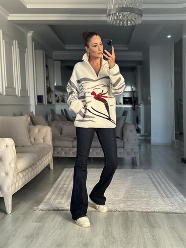 Beyaz Kayak Desenli Yarım Fermuarlı Peluş Kadın Sweatshirt