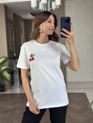 Beyaz Kiraz Taşlı Bisiklet Yaka Kadın T-Shirt