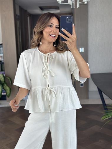 Beyaz Kısa Kol Önü Bağlamalı Bluz Cepsiz Pantolon Kadın İkili Takım