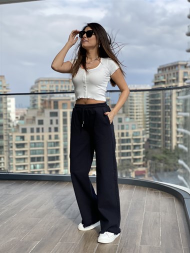 Beyaz Kısa Kol Önü Düğmeli Crop Body