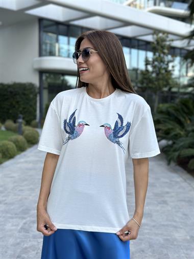 Beyaz Kuş Desenli Taşlı Bisiklet Yaka Kadın T-Shirt