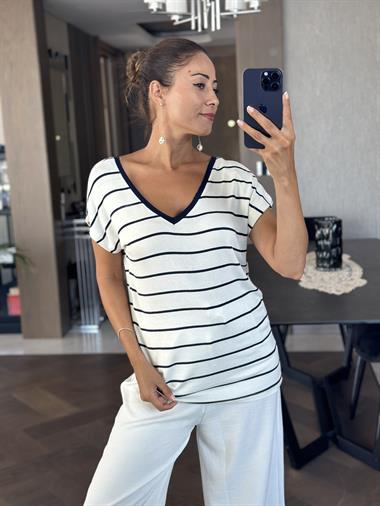 Beyaz Lacivert Çizgili Ön Arka V Yaka Kısa Yarasa Kol Merserize Kadın T-Shirt