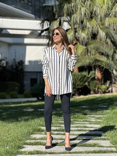 Beyaz Lacivert Çizgili Viskon Kadın Gömlek