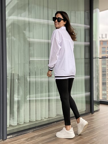 Beyaz Lastik Detaylı Oversize Gömlek
