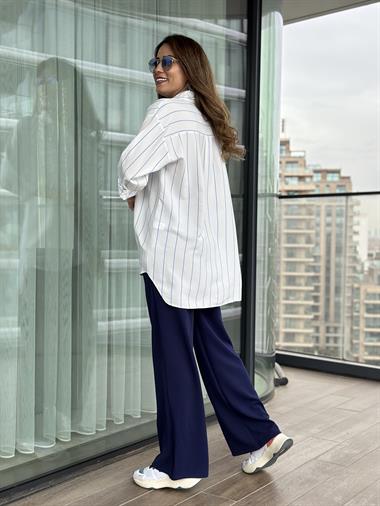 Beyaz Mavi Çizgili İki Cepli Oversize Kadın Gömlek