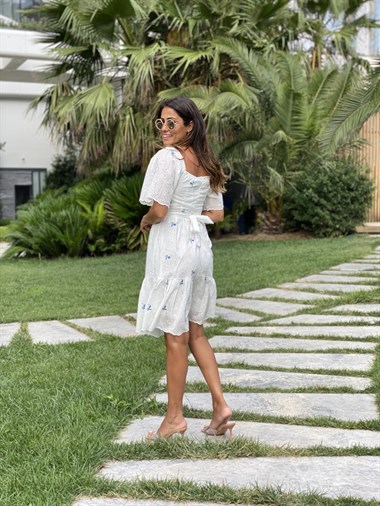 Beyaz Mavi Nakış Detay Dantel Brode Kadın Elbise