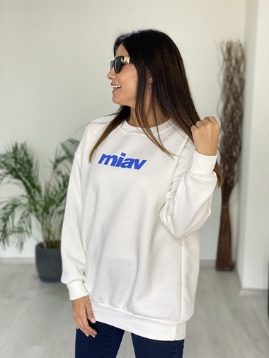 Beyaz Yazı Baskılı Bisiklet Yaka Basic Kadın Sweatshirt