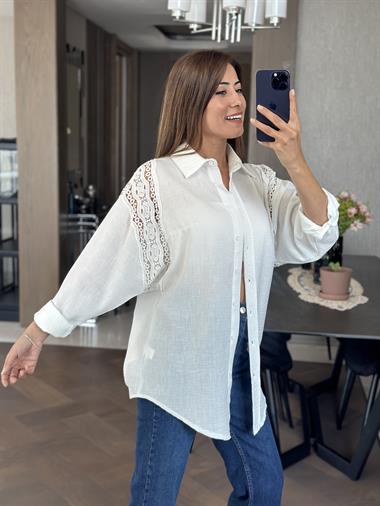 Beyaz Omuzları Dantel Aerobin Kadın Gömlek