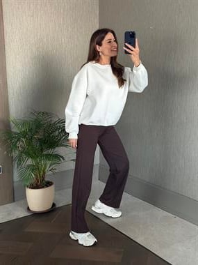 Beyaz Omzu Dikiş Detaylı Bisiklet Yaka Şardonlu Kadın Sweatshirt