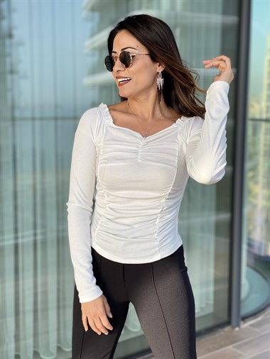 Beyaz Önü Drapeli Uzun Kol Bluz