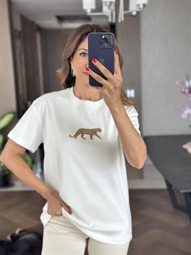 Beyaz Önü Kaplan Nakışlı Bisiklet Yaka  Kadın T-Shirt