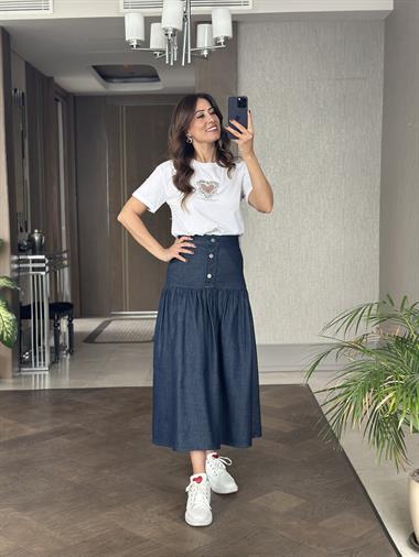 Beyaz Organze Taş Kalpli Bisiklet Yaka Kadın T-Shirt