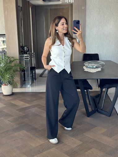 Beyaz Orjinal Marka Beş Gold Düğmeli Astarlı Kadın Yelek