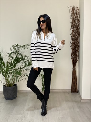 Beyaz Polo Yaka Yarım Fermuarlı Çizgili Kadın Kazak