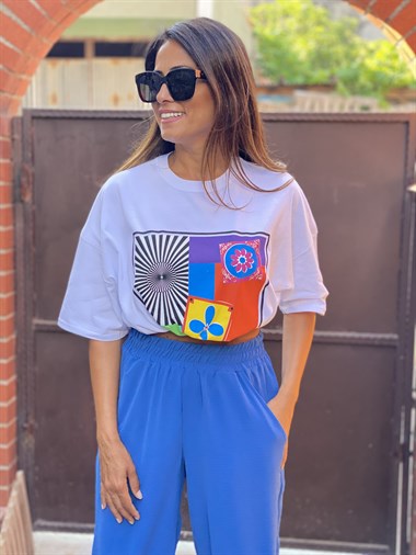 Beyaz Renkli Geometrik Desenli Baskılı Kadın T-Shirt