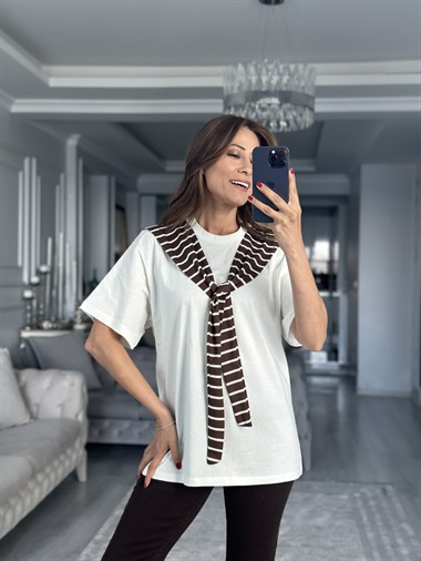 Beyaz Şal Detaylı Kahve Çizgili Kadın T-Shirt