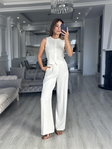 Beyaz Sıfır Kol Düğmeli Bisiklet Yaka Kadın Yelek Bluz