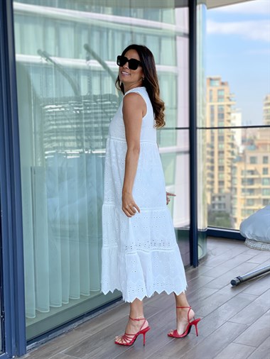 Beyaz Sıfır Kol Hakim Yaka Brodeli Kadın Elbise