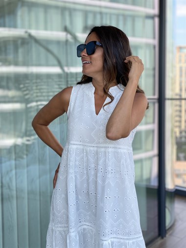 Beyaz Sıfır Kol Hakim Yaka Brodeli Kadın Elbise