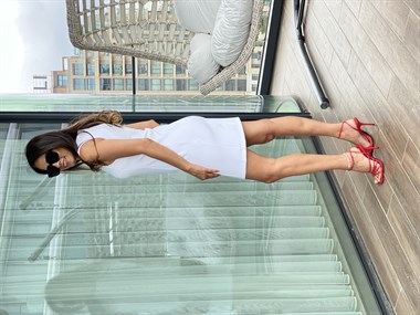 Beyaz Sıfır Kol Sırt Fermuarlı Atlas Elbise