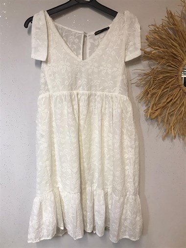 Beyaz Sırt Dekolteli Fisto Elbise