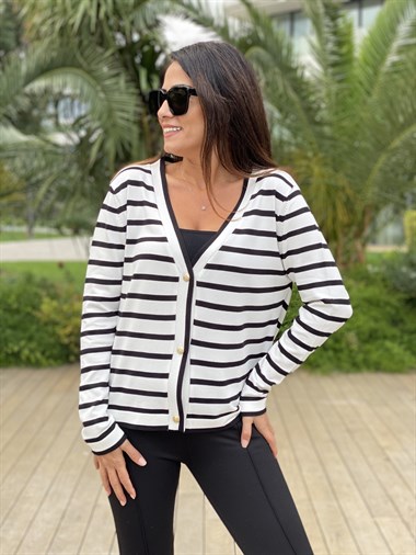 Beyaz Siyah Çizgili Gold Düğmeli Kadın Hırka 