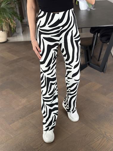 Beyaz Siyah Zebra Desenli Beli Lastikli Bürümcük Kadın Pantolon