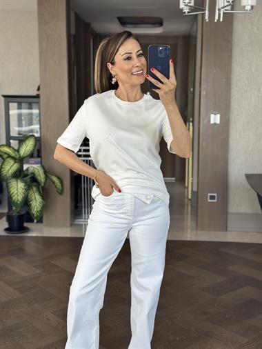 Beyaz Slim Fit Bisiklet Yaka Kadın T-Shirt